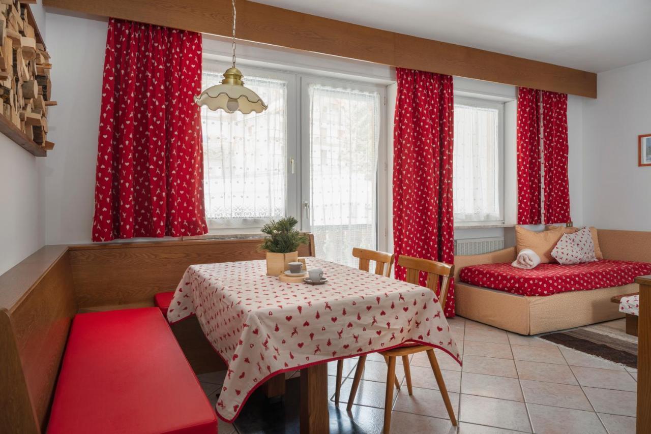A. Paolo Apartments Vigo di Fassa Luaran gambar